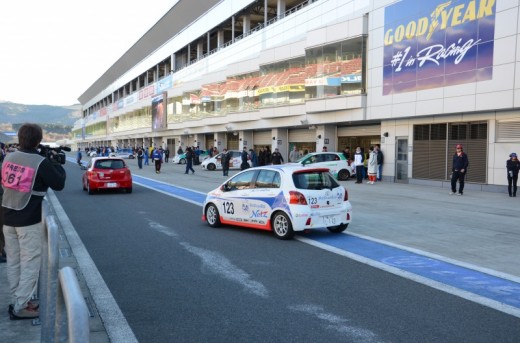 恐ろしく速いトップチーム、どうなる１２３号車　編