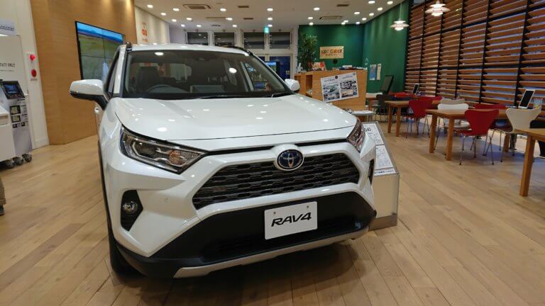 【砺波店】新型RAV４誕生！！