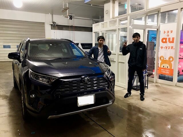 【高岡店】お待たせしました！ＲＡＶ４！