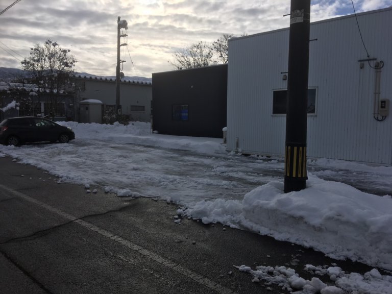 【砺波店】休日の除雪作業