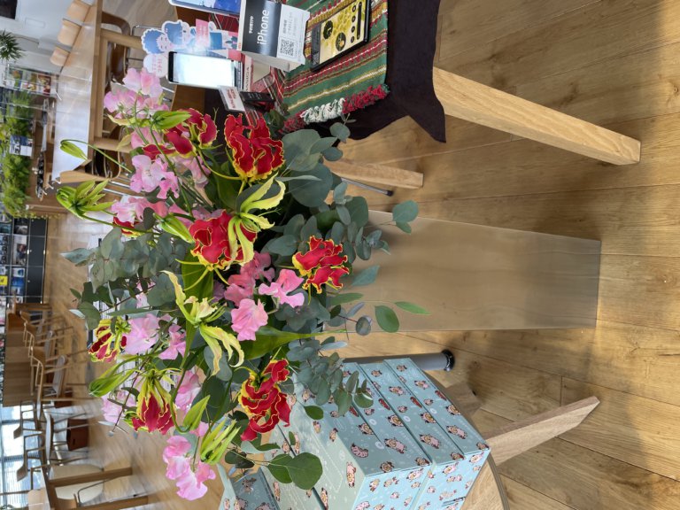 【高岡西店】☆今週のお花☆