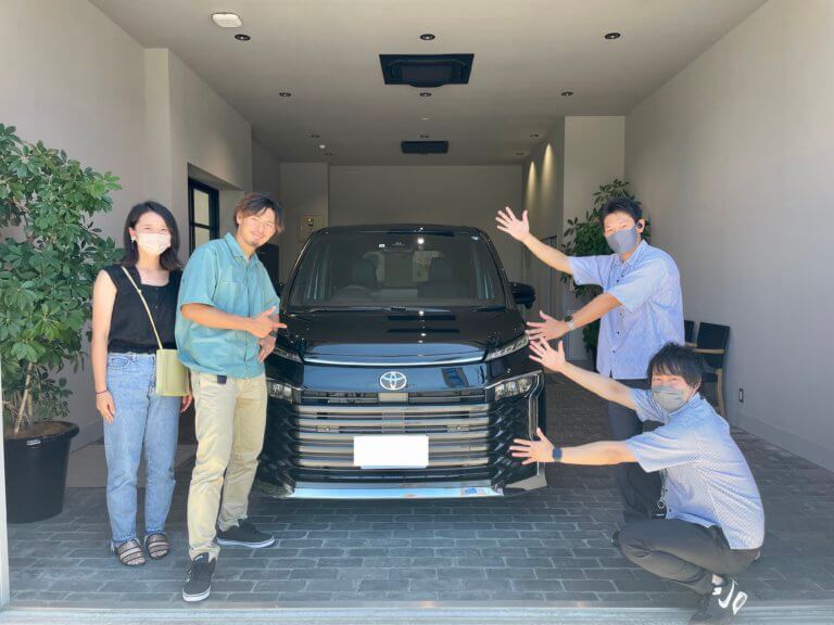 【砺波店】新型ヴォクシー納車式🚙