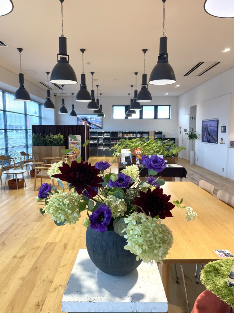 【高岡西店】☆今週のお花☆