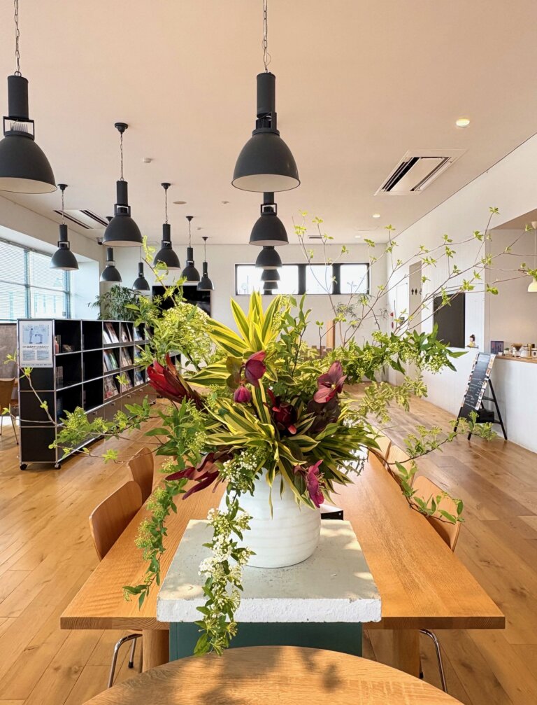 【高岡西店】☆今週のお花☆