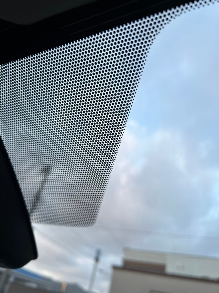 【高岡店】ガラスにあるこれは？