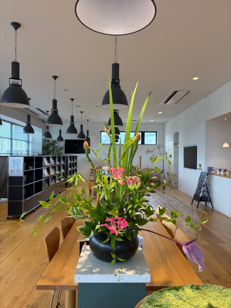 【高岡西店】☆今週のお花☆