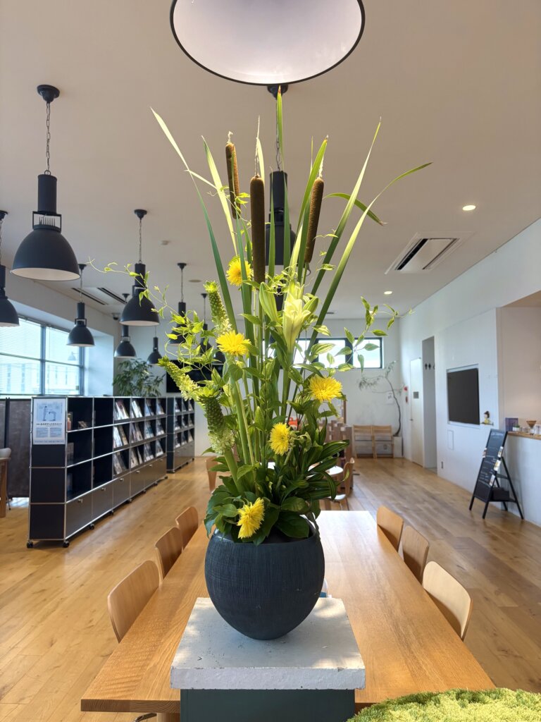 【高岡西店】☆今週のお花☆