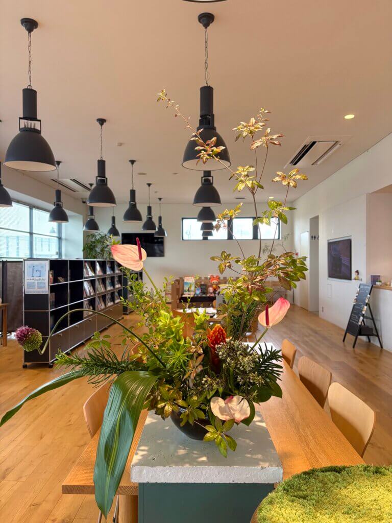 【高岡西店】☆今週のお花☆